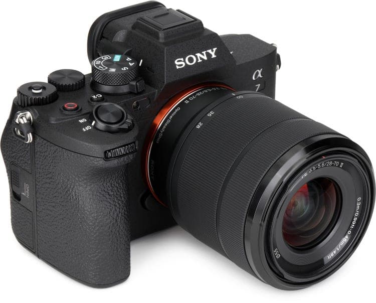 Sony Alpha 7 IV + 28-70mm Lens Kit