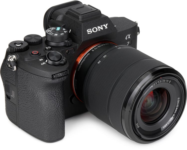 Sony Alpha 7 IV + 28-70mm Lens Kit